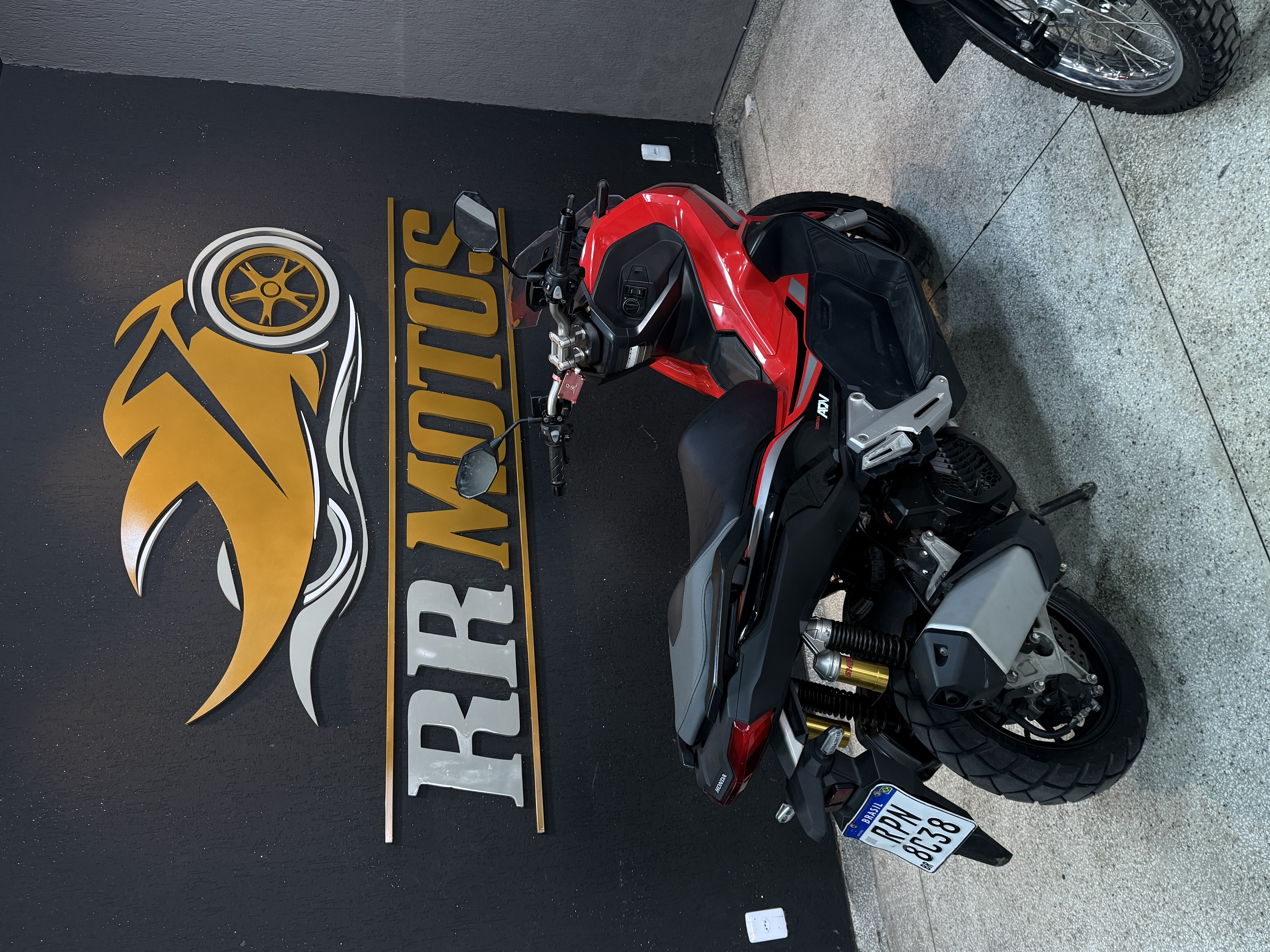 Adv 150