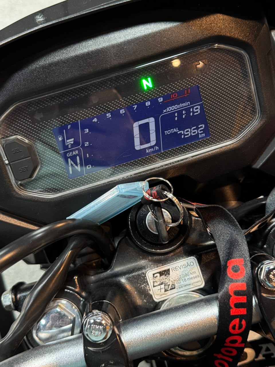 Bros 160 CBS